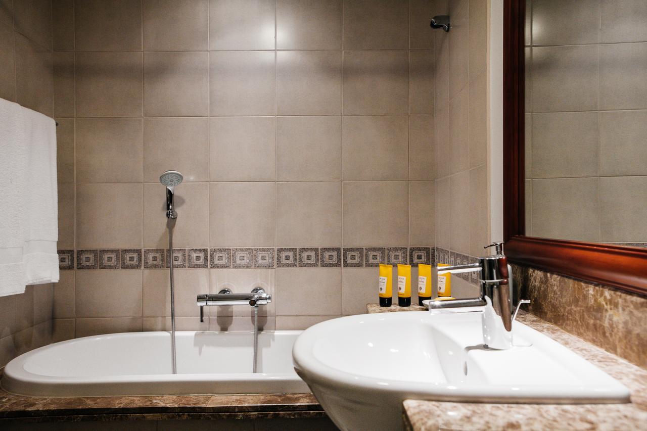 Fantastay - Palm Jumeirah Dubai Buitenkant foto